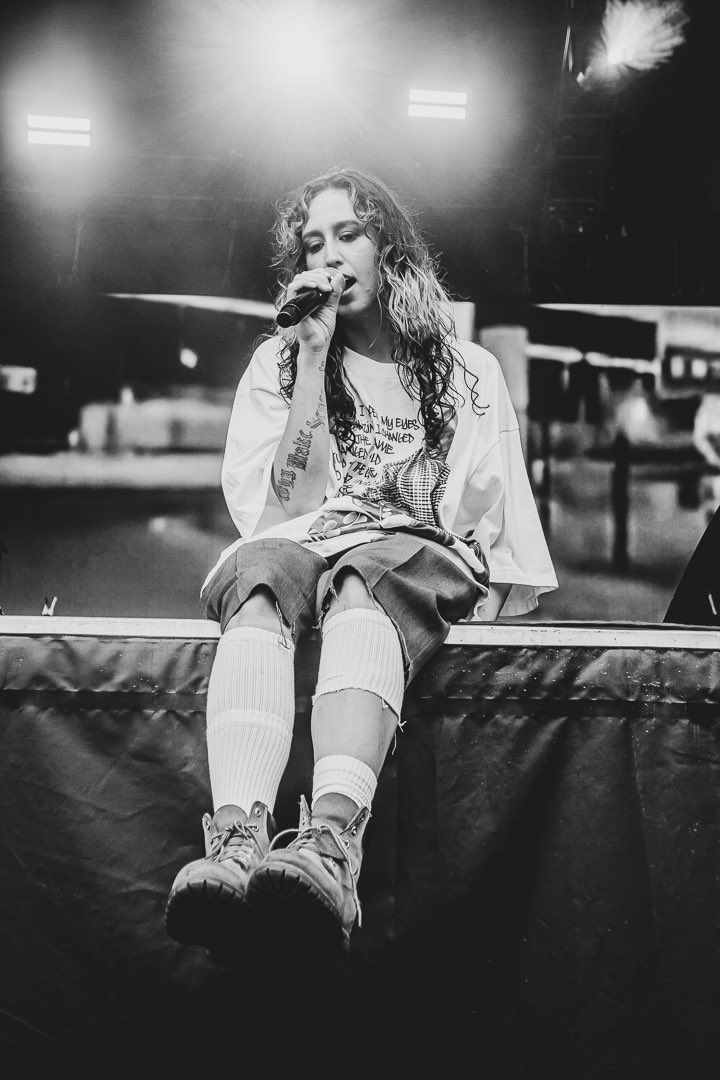 playing my last show of the summer on friday in MTL and its free !!! quartier des spectacles for <a href="/madfestivaloff/">Mad festival</a> at 7 PM 😘🫶🫨🤝🐶🌪️