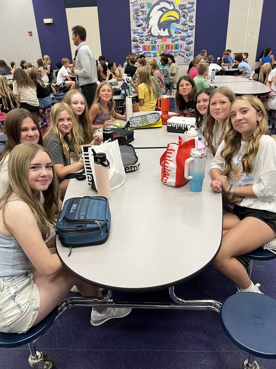 JillEMullen's tweet photo. So many amazing faces today at SVMS! Happy first day of school! 💛🦅@SVMSEagles #LPSFirstDay23 https://t.co/IQLYQEV21Z