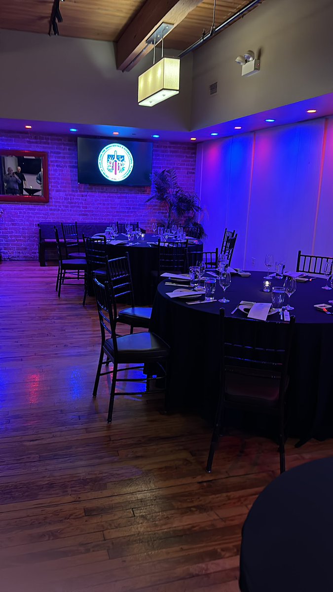 handsnotmitts's tweet photo. Getting ready for the @AAB_IP BOD dinner at #AABIPCON Can’t wait for the sessions to start tomorrow! https://t.co/2YlFocbxqN