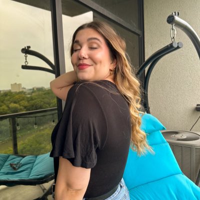 nicolevielfaure's tweet photo. #NewProfilePic https://t.co/aLUuycbp9f