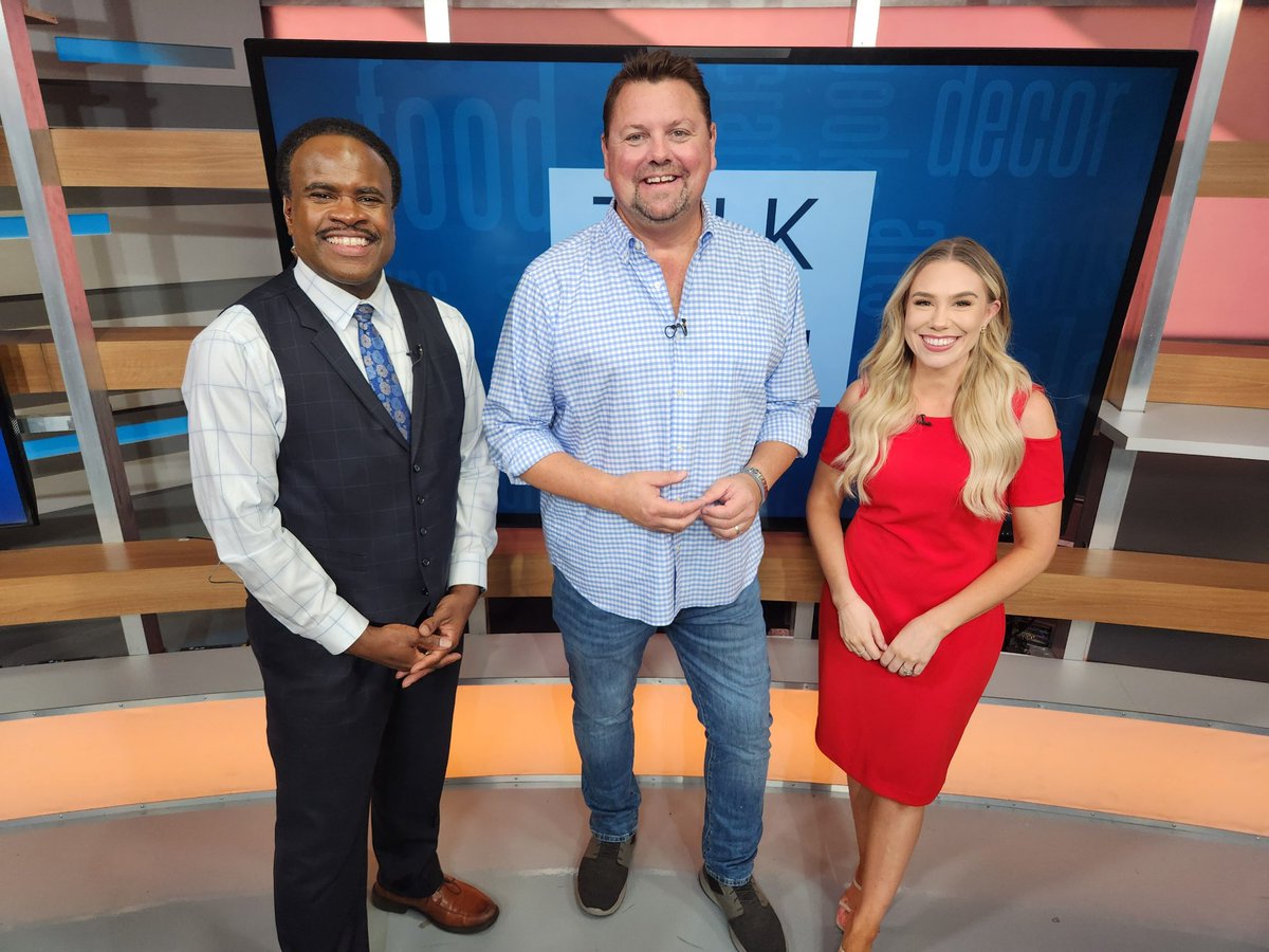 Great to have @stormewarren stop by @NC5_talktown to chat about his podcast #Exit209 & his role with @GarthBrooks’ online radio @big615radio @NC5