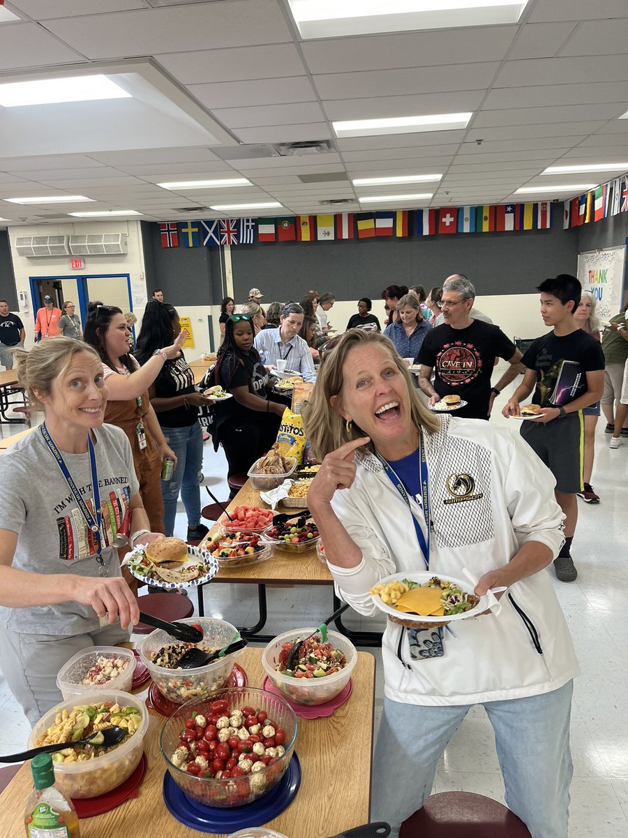 KJoliverWMM's tweet photo. We can’t wait for tomorrow to come! But until then we will celebrate with a cookout complete with staff last names contributions: A-K sides and L-Z desserts! Our staff know how to bring it! #secondsplease @JLSMS_Official https://t.co/13PJ4KUPUa
