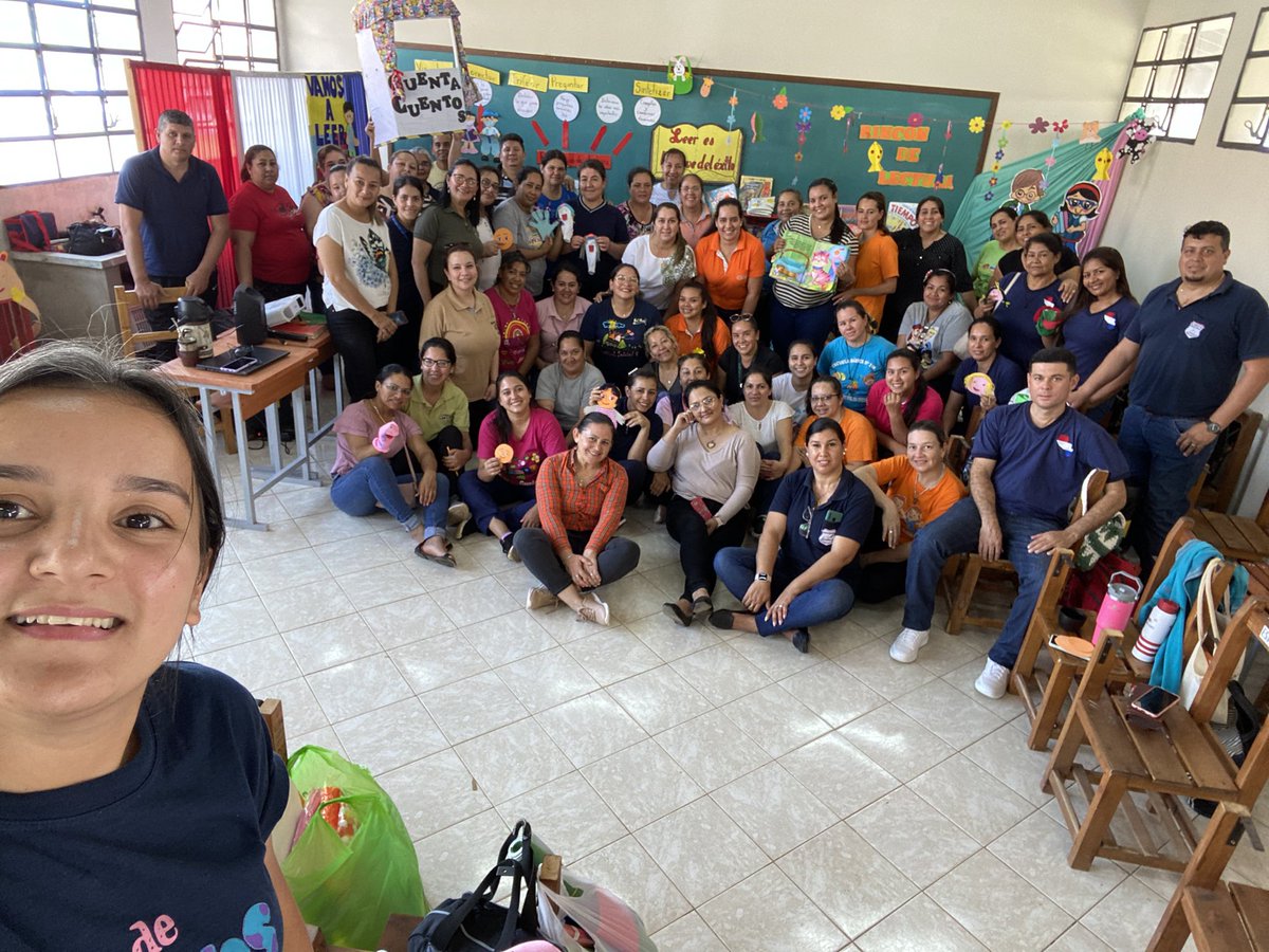 AMJCC's tweet photo. Proyecto “Formando docentes promotores de la lectura” con maestros de Educación Inicial y Primer Ciclo del Área 03-07 - Emboscada.
Los temas abordados fueron: Creación de un ambiente para la lectura, momentos de la 📖, construcción de rincones de 📖 y confección de títeres. https://t.co/iznhGUsAxN