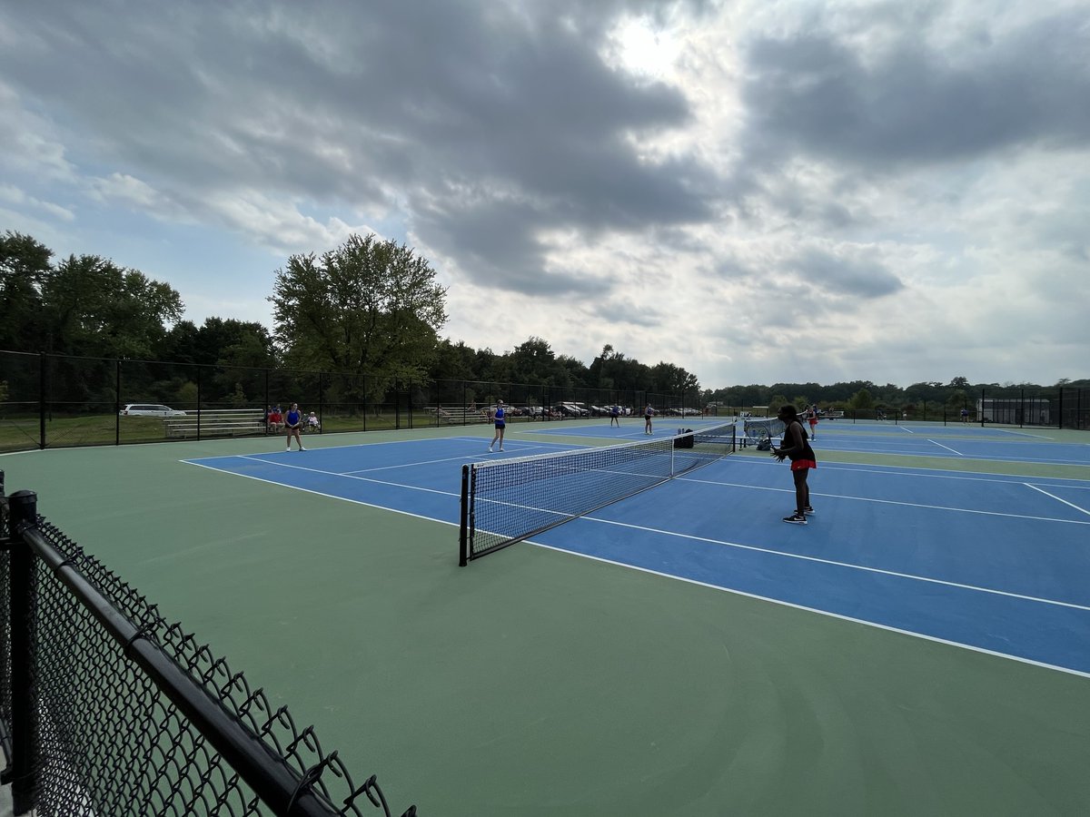 TennisGLHS tweet media