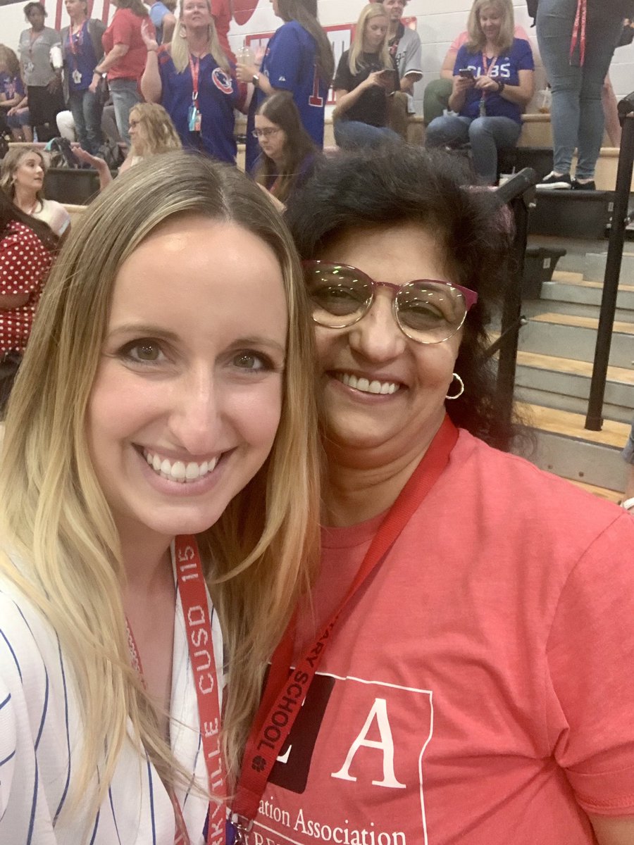 K3withMrsB's tweet photo. So many smiles in Yorkville the last few days!! We can’t wait for our kiddos to walk through our doors tomorrow. 🦊☀️🌈 We love BGS and YGS!!!
@thehaf4 @BGSFOXPrincipal @MrsGunlock_3 @KavitaMahendra2 @mercurio_kelly @Yorkville115 https://t.co/WbaCyek8cH