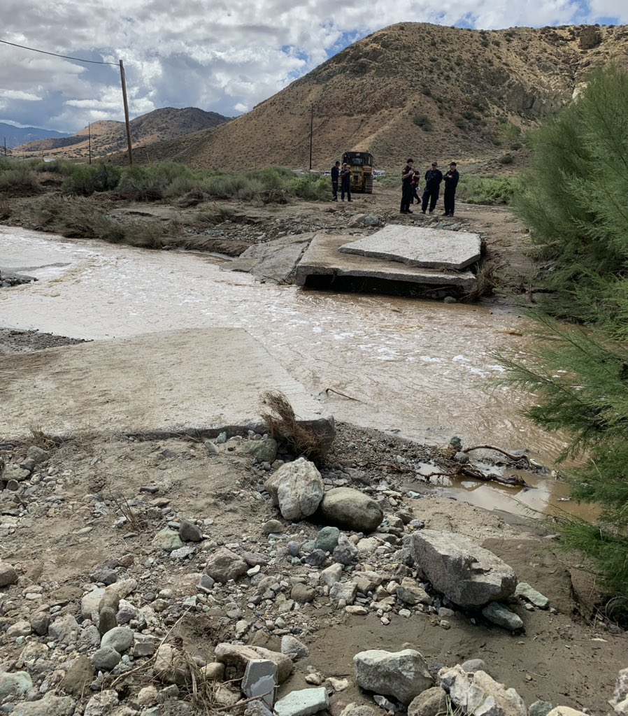 ShirlyYang's tweet image. Stranded at the #mountainspiritzencenter this weekend with the main connector bridge and roads destroyed by hurricane hillary. Grateful to #kerncountyfire and the Manteca fire dept who came to check on everyone and made the roads passable again. Thank you for your service.