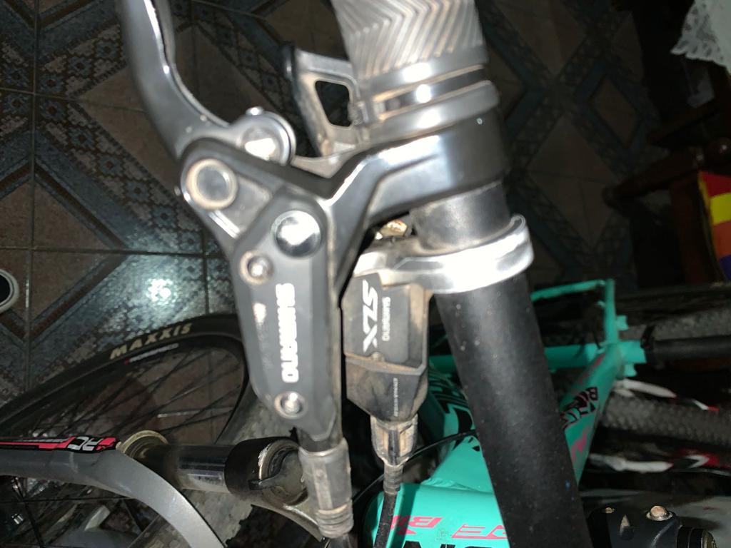 lucor271121's tweet photo. POR FAVOR COMPARTIR
ROBADA EN RIVADAVIA
Calle San Isidro y San Martin a las 20:14
Bicicleta Ontrail Fire Bire cuadro 16" , equipado con movimientos Shimano, rodado N°29
Información al 2634280089 https://t.co/b3ye9A6IBO