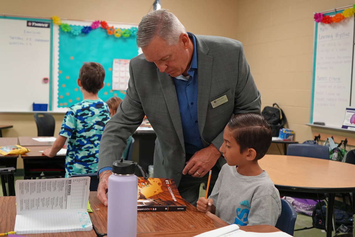 DrChapmanCISD's tweet photo. Wednesday Walks began today. It felt so good to be in the classroom to watch our teachers and students thrive. Lots of amazing things happening in #Comalisd. #growinggreatness #todayincomal #togetherwethrive https://t.co/ch824FZV62