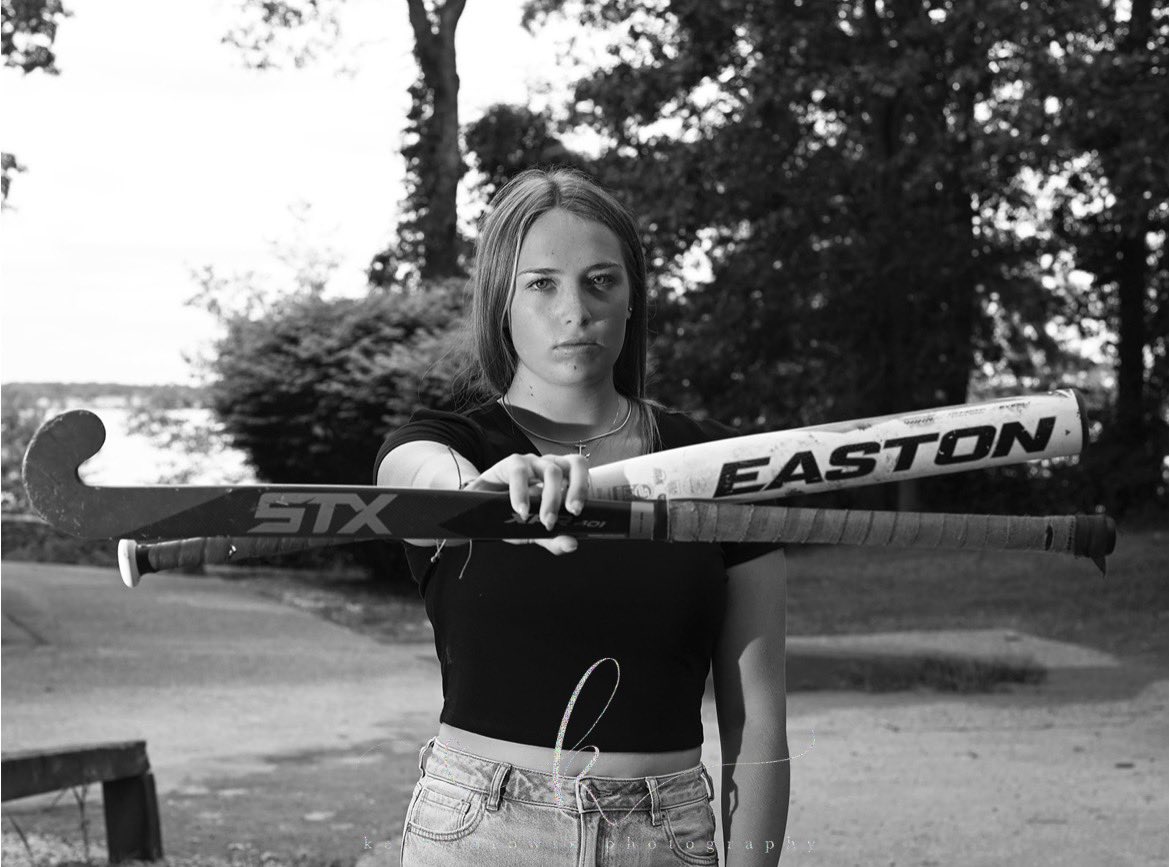 AmandaPreston22's tweet photo. Bring on senior year 🏑🏀 🥎 #TGPRIDE #StudentAthlete #HardWorkPaysOff #determination https://t.co/VBTwS6Tza4