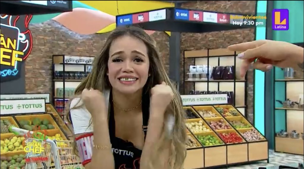 littlepunkcake's tweet photo. #ElGranChefFamososCambiandoVidas
#ElGranChefFamosos
#JosiNoSeVaASentencia
#SigoInvicta
#Herbolaez
#SobrevivireClaroQueSi
#ElRegresoDeYuru https://t.co/x3a4pWEHro