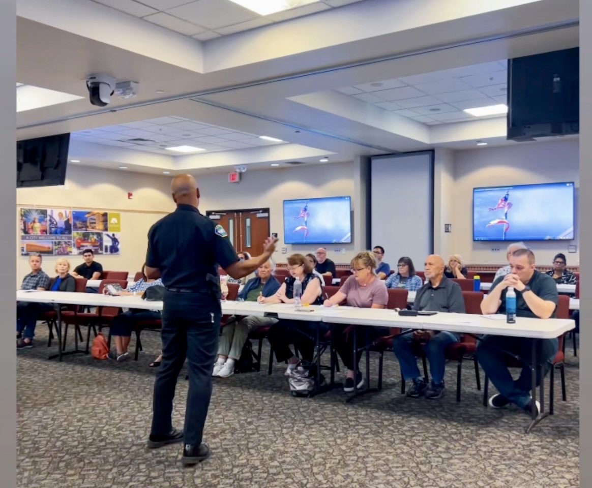 👋 Citizens Academy Fall Session! Last night, had the pleasure of welcoming our largest class ever who will spend 10 weeks learning everything EGPD including getting to know the people who keep our city safe &amp; the programs we use serving one of the most diverse cities in America.
