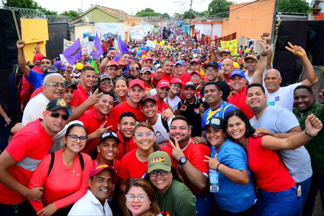 ¡Uyuyuy Yaracuy! Los vi en una hermosa marcha que desbordó de alegría las calles del municipio Cocorote, donde las fuerzas revolucionarias defienden la Paz y el futuro soberano de Venezuela. ¡Sigamos Adelante hermanos y hermanas!