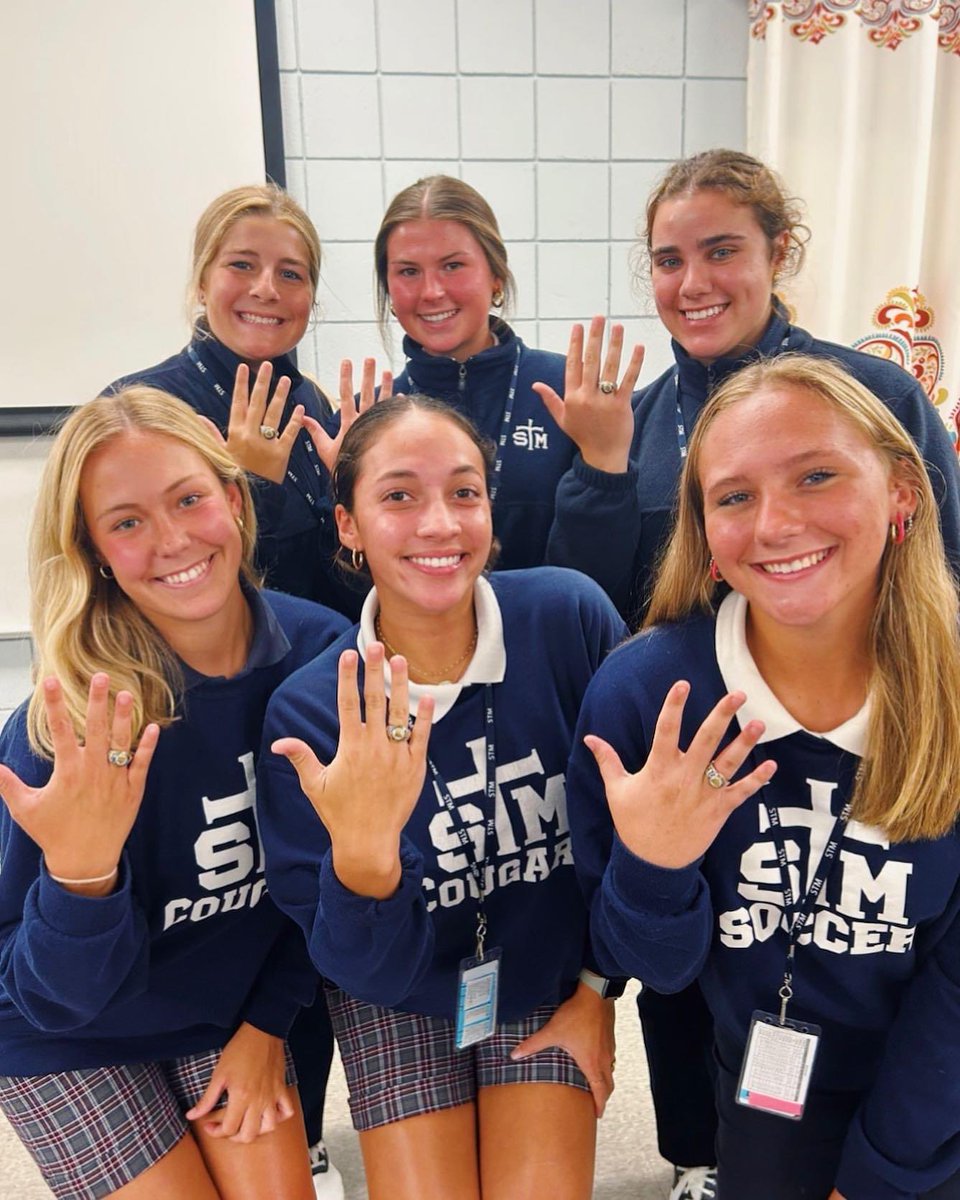 JulietteDuthu's tweet photo. Finally got our rings 💍⚽️
#MakingHist6ry #STMsoccer #LouisianaSoccer https://t.co/EXDrJFb6fF