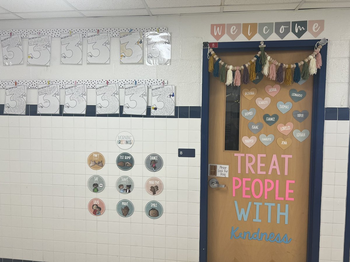 my classroom is ready for my new third graders!!📚✏️ i can’t wait to welcome them and hope they love this space as much as i do🫶🏻 can’t wait to meet some of them tomorrow at rock out block!!🎵 <a href="/PES_Mustangs/">Pembroke Elementary</a>