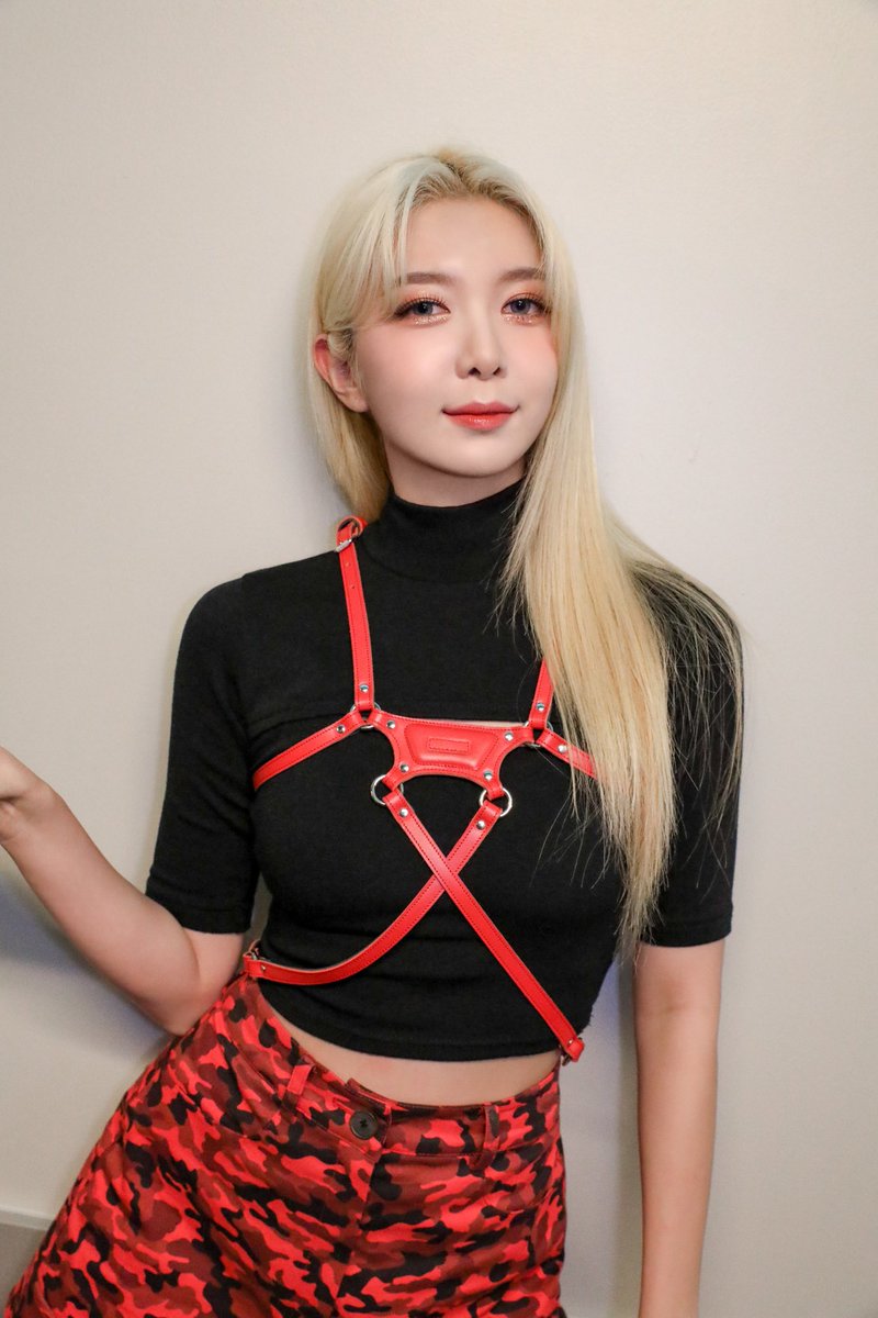 FranceDami's tweet photo. *̥˚📸 230823 | NAVER *̥
Photos coulisses du ‘Dreamcatcher 2022 World Tour Europe Tour’
🔗 https://t.co/FwZa9q9pUH
#드림캐쳐 #Dreamcatcher
#2022WorldTour
#Apocalypse #Follow_us https://t.co/uvsm97b14r