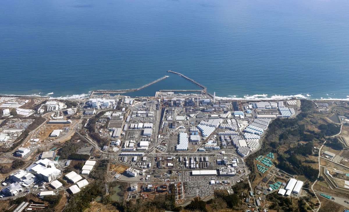ChinaDaily's tweet photo. Tokyo Electric Power Company has decided to start discharging the #nuclear-contaminated water into the ocean at 1 pm local time on Thursday. #Fukushima https://t.co/O0IPkd9vQd