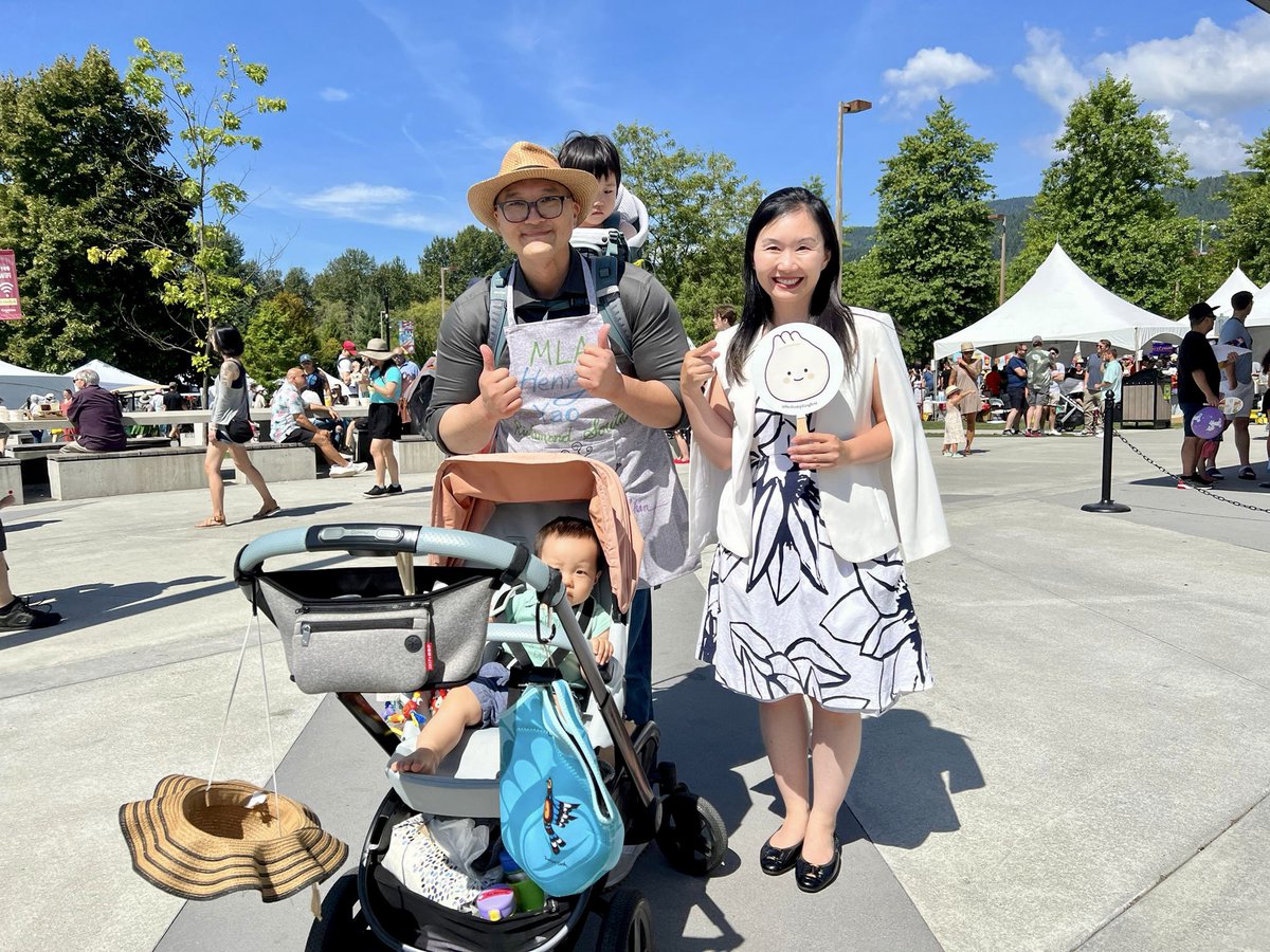 henryyaormd's tweet photo. 1/2 🥟 The 2nd annual BC Dumpling Festival was a bigger success than the last one!
From exciting performances to mouth-watering #Dumplings, @BcDumplingfest was a fabulous summer treat for BCians.
#CoquitlamBC #RichmondBC #BC #DumplingFestival #BCFestival #BCDumplingFest https://t.co/m0zAehYcym