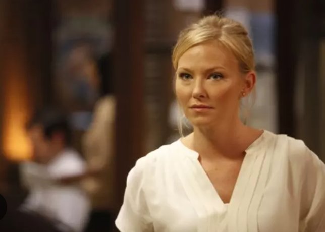 CarisiGirl80's tweet photo. Season 13 episode 1 
Original air date September 21, 2011
Scorched Earth
Writer- David Matthews 

Kelli Giddish made her first appearance as "Detective Amanda Rollins" 😊❤️🌹

#ScorchedEarth #AmandaRollins
#KelliGiddish 
#BringKelliBack https://t.co/1GPfX4zMRG