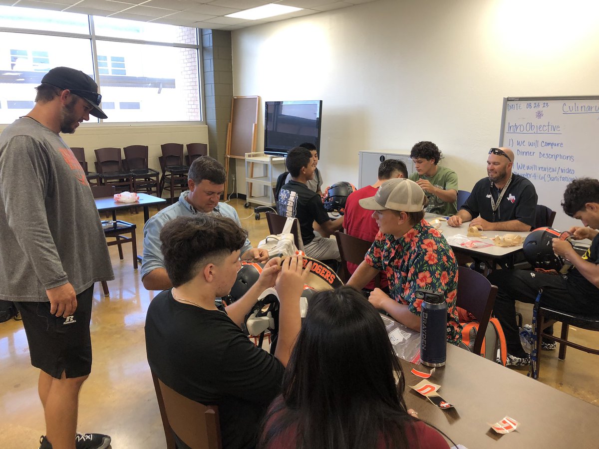 Chuck Cook tweet media