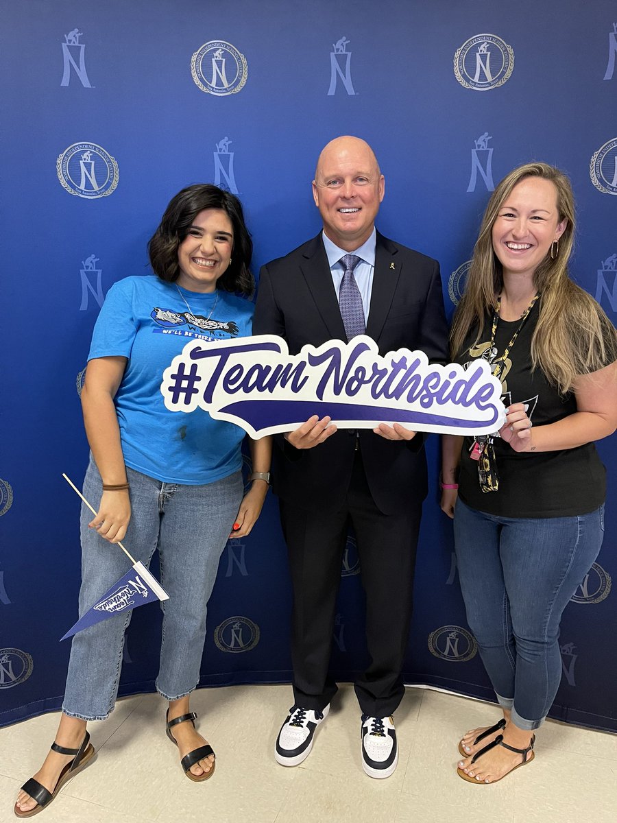 JArchebelle's tweet photo. Ready to kick off year 5! @NISD @NISDBernal @MsBurgos3 https://t.co/cOsR7aKCrS