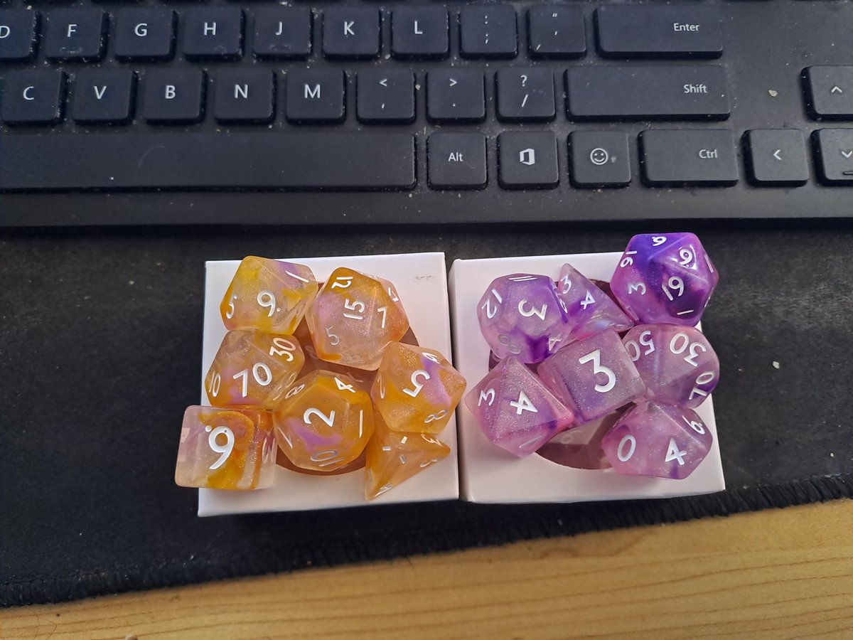 Screaming_Tofu's tweet photo. New dice! New dice! New dice! also I love all the disclaimers @R_E_Dice put on their stuff https://t.co/L74RZKqSvI