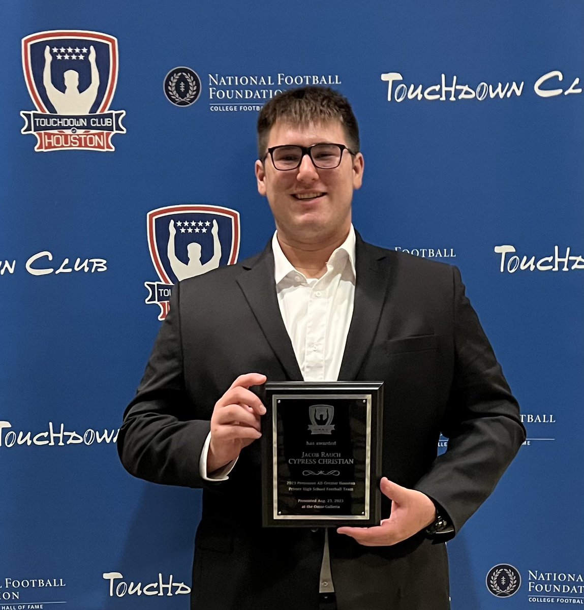 Blessed to be a 2023 Houston Touchdown Club honoree. This was a truly rare opportunity and I thank the Touchdown Club and Cypress Christian for making this possible.  <a href="/HoustonTDClub/">Houston TD Club</a> <a href="/FondawRoy/">Roy Fondaw - NSR</a> <a href="/CoachKrisHogan/">Coach Kris Hogan</a> <a href="/CyChristian_Ath/">Cypress Christian Athletics</a>