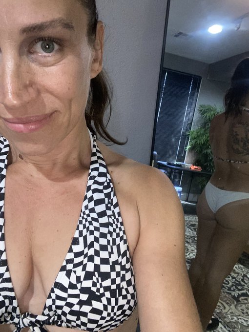 Did my first ever mixed wrestling shoot today for @EvolvedFights . I won&rsquo;t tell you how it ended but