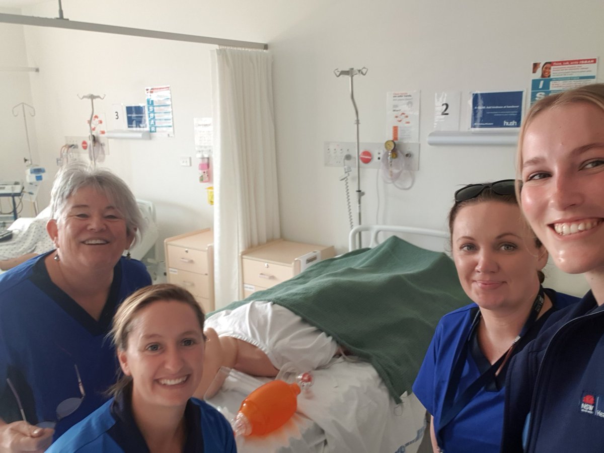 UOW Bega School of Nursing staff and BN students having a great day at our local Health Taster Day with high school students <a href="/salamonson/">Yenna Salamonson</a> <a href="/UoWnursing/">UOW School of Nursing</a>  <a href="/UOW/">UOW</a> @UOW_VC <a href="/kaye_rolls/">Dr Kaye Rolls</a>