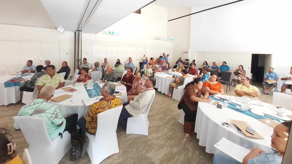 UNDP_Samoa's tweet image. Consultations are underway to develop Samoa’s first Anti-Corruption Policy. 

Led by @samoapsc, the policy is a commitment of @samoagovt 🇼🇸 to strengthen integrity &amp;amp; accountability under the UN Regional Anti-Corruption Project #UNPRAC, funded by @MFATNZ.
 
undp.org/samoa/stories/…