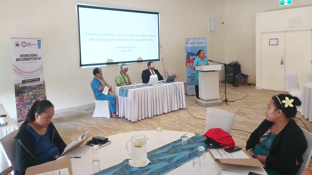 UNDP_Samoa's tweet image. Consultations are underway to develop Samoa’s first Anti-Corruption Policy. 

Led by @samoapsc, the policy is a commitment of @samoagovt 🇼🇸 to strengthen integrity &amp;amp; accountability under the UN Regional Anti-Corruption Project #UNPRAC, funded by @MFATNZ.
 
undp.org/samoa/stories/…