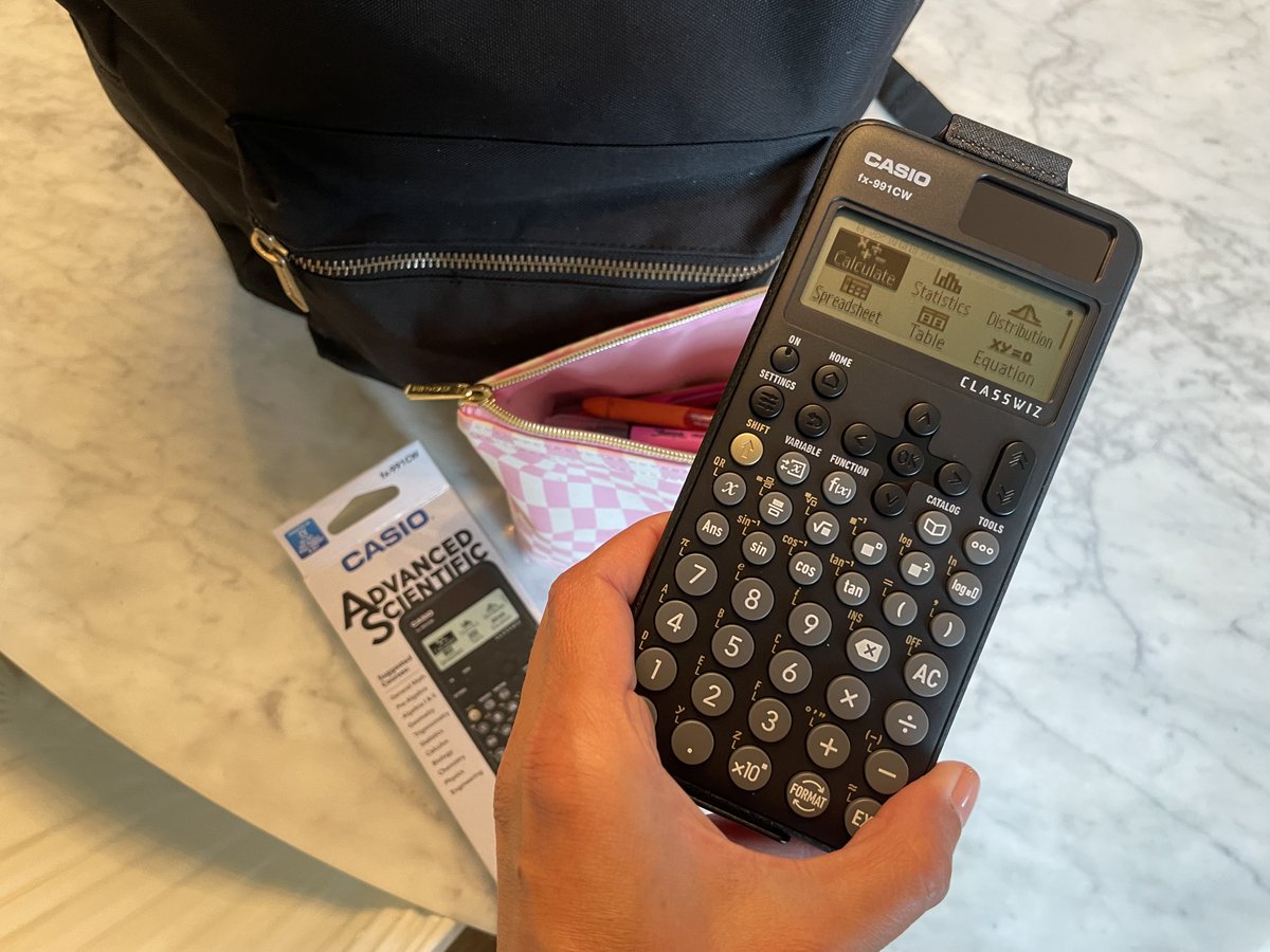 With @Casio_USA your kids are going to be able to perform equations and calculate statistics allowing them to confidently excel in math. We want to share the chance for you to win a calculator. momtrends.com/kids/start-bac…