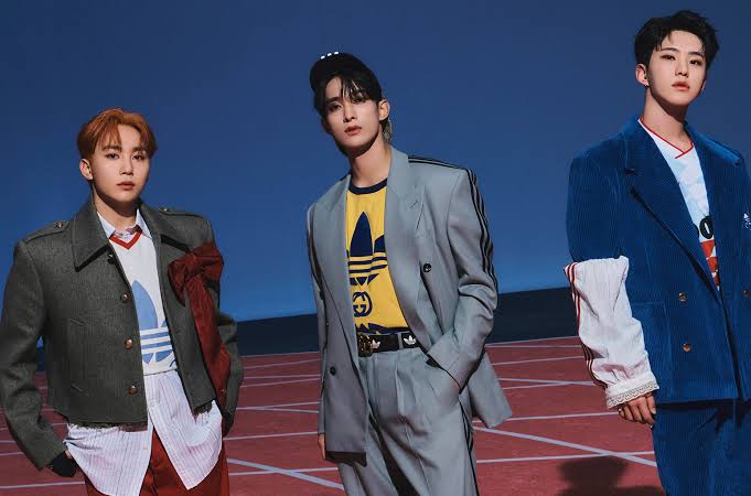 WorldwideCarats's tweet photo. [INFO] BSS's "Fighting" is the first song by a Male Act to surpass a total of 300 MILLION Digital Sales in Circle Chart in 2023. 💙

@pledis_17 #SEVENTEEN 
#세븐틴 #부석순 https://t.co/1k4hGt5eu4