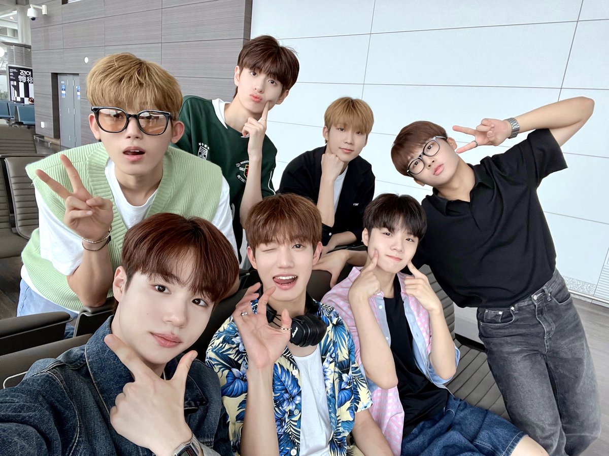 thewind_twt's tweet photo. [#더윈드] 위즈~ 태국 잘 다녀오겠습니다!
태국 위즈분들 곧 만나요❣ https://t.co/CsWYfMy78t
