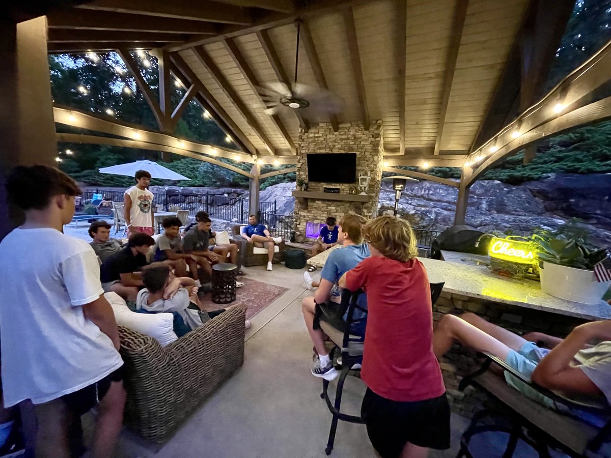ThecoachHolmes's tweet photo. Thank you to the Shuttleworth’s for hosting position dinner for the WR tonight! Great fellowship and review for our game tomorrow. Excited to see what this group does. ⁦@ChelseaHornets⁩ #NWO #WeSwarm https://t.co/scJMtYHRNy