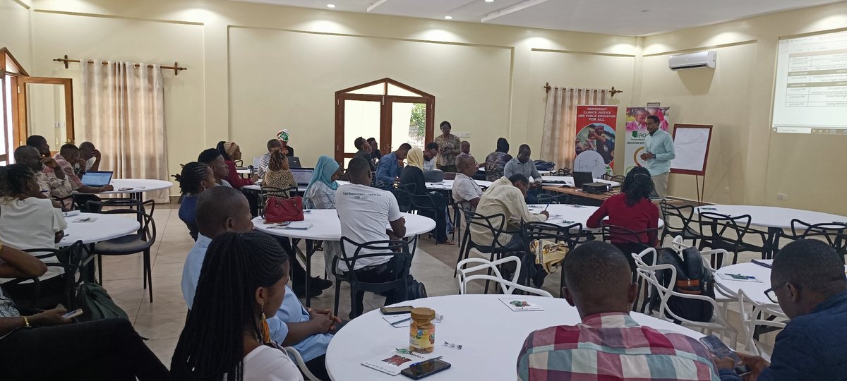 ALINEAfrica's tweet photo. The @Alineafrica and @EACHRights with support from @oxfaminKE are in Kilifi for the CSOs Workshop on Climate Change Right to Education and Universal Periodic Review #ClimateAction #ClimateActionKilifi https://t.co/jLbHfSd4nF