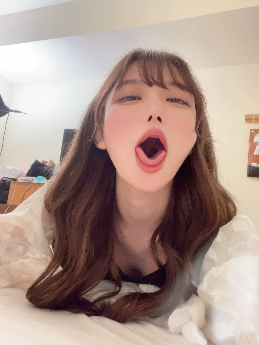 shiochan_2525's tweet photo. ザーメン待ち https://t.co/LtHAXJm25E