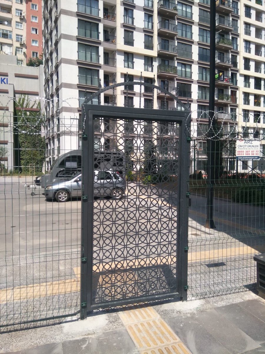 6Vadi's tweet photo. Sitemizin 4 adet motorlu ve rayli ayrica plaka tanimli  araç ,11 adet kart geçişli yaya , ve de 2 adet manuel araç kapisiyla,bir adet üçlü bariyer ve bir adet yaya turnike kapisi devreye alinmiştir.@EmlakYonetim https://t.co/E5ol0eKF21