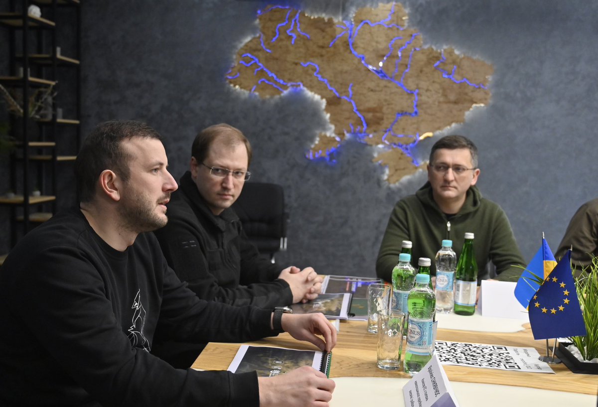 Courage, strength, faith. 

This is what Ukrainians are made of.

Today we celebrate the #UkraineIndependenceDay &amp; all 🇺🇦 Heroes. 

They make history every single day &amp; are a true inspiration to all of us.

We will never stop supporting you till victory! 

🇪🇺❤️🇺🇦