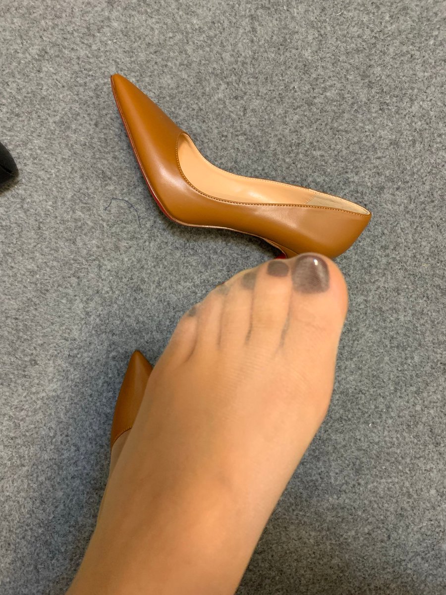 性感的丝袜也可以搭配出优雅的气质！
🧦：诗婉
@shiwansilkivate 
#诗婉Silkivate https://t.co/gWdliovyUk