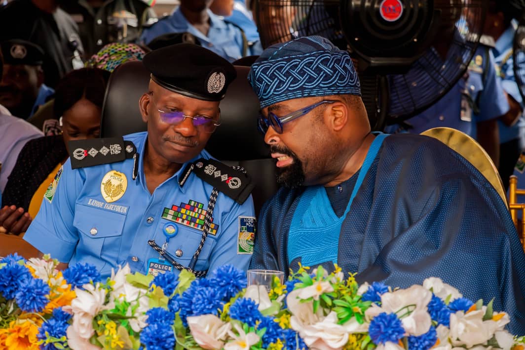 OlumideAkpata's tweet photo. Yesterday, I joined Ag. Inspector General of Police Dr. Kayode Egbetokun and top Mgt of the @PoliceNG for the commissioning of the Lagos State Police Complaint Response Unit (CRU), a robust platform for engagement between members of the Public and the Police authority. https://t.co/8FPgsn3U7a