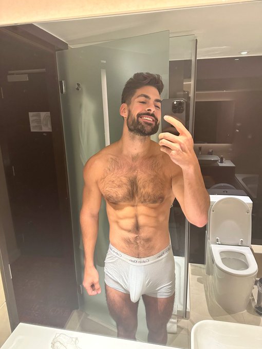 1-2?  Morning world ❤️🌎🇬🇧 https://t.co/bbkx59rzEh