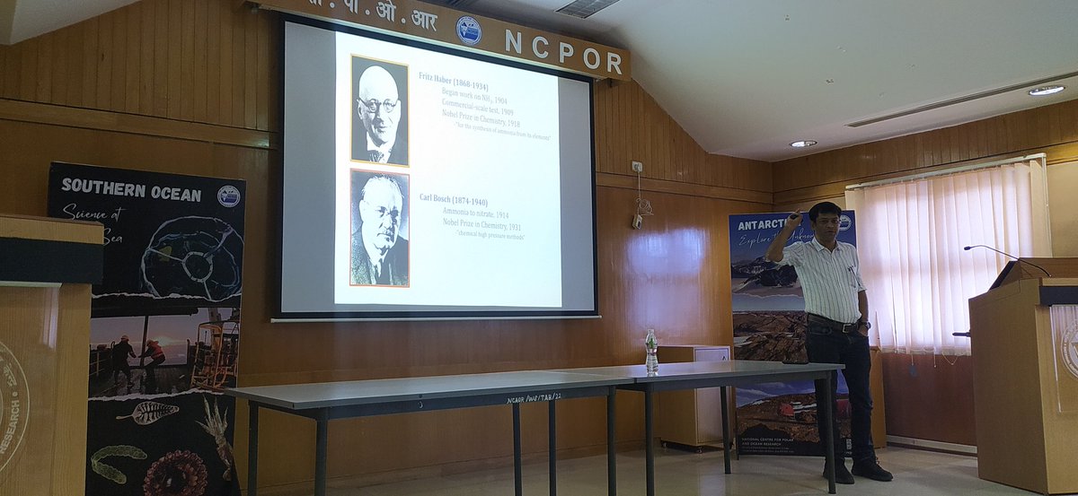 ncaor_goa's tweet photo. Professor Sanjeev Kumar, Geoscience Division Head, Physical Research Laboratory, Ahmedabad visited NCPOR and delivered an interesting talk entitled "The Nitrogen Paradox” on 23rd August, 2023

@PRLAhmedabad 

@moesgoi https://t.co/zYAtM3mwep