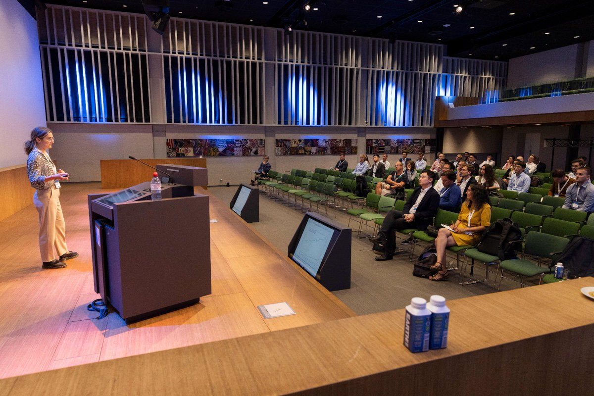 Happy to have had the chance last week to present our paper on FX currency hedging with Harald Hau at the #EFA2023 in Amsterdam. Thanks <a href="/RanaldoAngelo/">Angelo Ranaldo</a> for your great discussion! 

Link to the lastest version: drive.google.com/file/d/10KwhAD…
