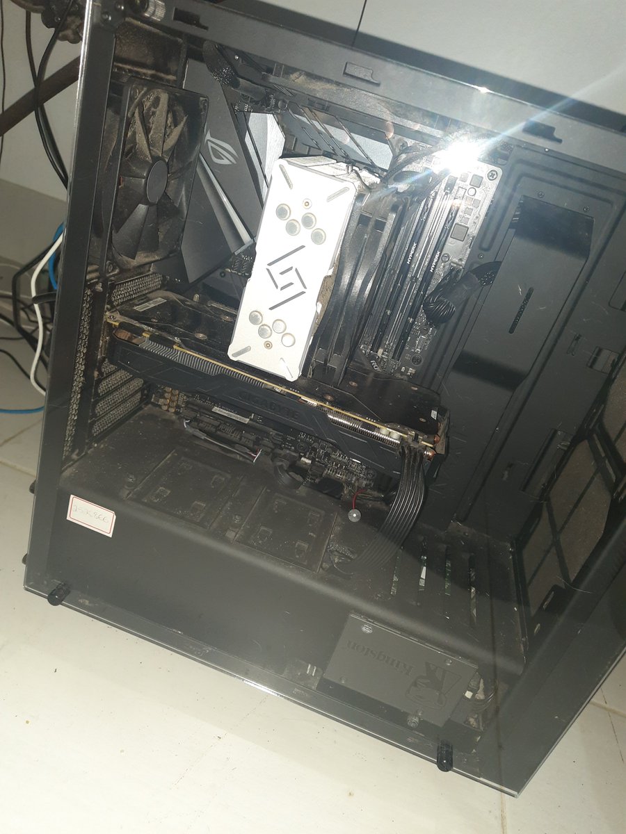 leosig89's tweet photo. @lockgamer_ 
NZXT S340 Elite
Asus ROG STRIX X470-F
AMD Ryzen 7 2700x
Cooler DeepCool Gammaxx GT, RGB 120mm
2x HYPERX FURY DDR4 16gb 3200MHz 
Gigabyte Geforce GTX 1080 Windforce OC
SSD Kingston A400, 240GB
HD Seagate Barracuda 1TB, SATA III
Fonte Corsair CX650M 
#setuplockgamer https://t.co/jk2MPqZ8E5