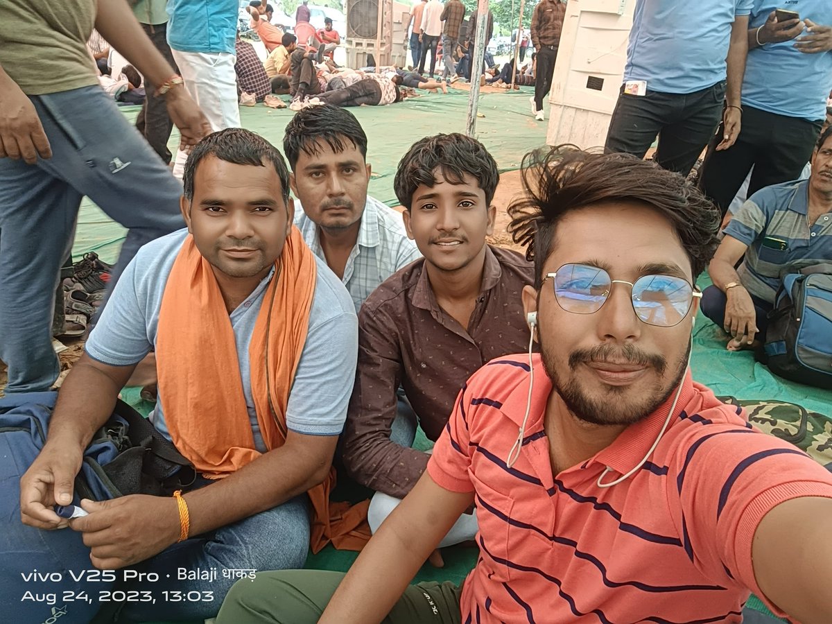 #बिजली_वालों_की_भी_सुनो_सरकार
#RVTKA_महापड़ाव_जयपुर
हमारी मांगे पूरी करो 
<a href="/ashokgehlot51/">Ashok Gehlot</a>
<a href="/GovindDotasra/">Govind Singh Dotasra</a>
<a href="/RajCMO/">CMO Rajasthan</a>
<a href="/BJP4Rajasthan/">BJP Rajasthan</a>
<a href="/PrthveerajG/">prathviraj gurjar</a> 
<a href="/DainikBhaskar/">Dainik Bhaskar</a>
<a href="/News18Rajasthan/">News18 Rajasthan</a> 
<a href="/zeerajasthan_/">ZEE Rajasthan</a> 
<a href="/rpbreakingnews/">Rajasthan Patrika</a> 
<a href="/BSBhatiInc/">Bhanwar Singh Bhati</a>