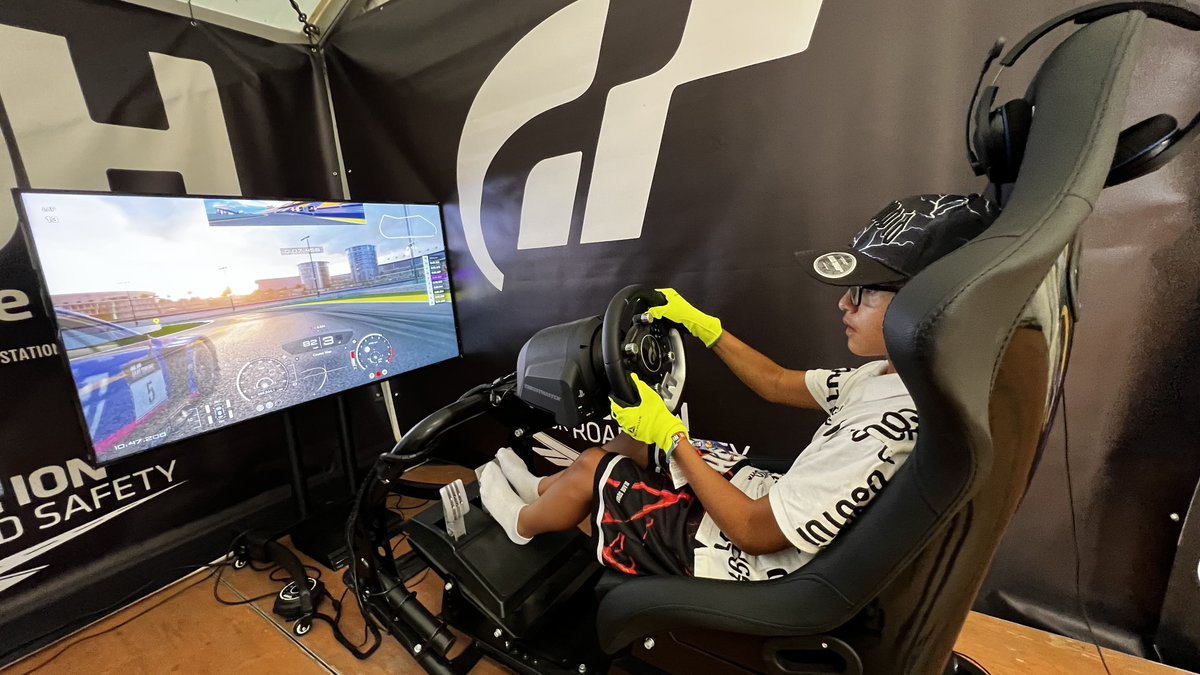 HUNESZ's tweet photo. #fesztivál #szin
Szegeden se maradj e-sport nélkül!
Találkozzunk SZIN fesztiválon augusztus 23-27 között a K&H Simliga Powered by HUMDA - ACC Prologue és Offline Time Trial by Samsung versenyén!
Az élő eredmények az https://t.co/7TZ0prvnJ5 oldalon követhetőek.
Az első három helyezett Samsung nyereményekkel zárhatja a fesztivált!