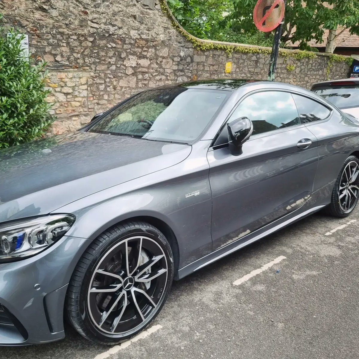 SteveChant's tweet photo. Hello AMG C43! 

I said a fond fairwell to my fun, loyal and trustworthy A5 on the weekend.... I'll miss that car for sure. 

...But, I suspect this new era will be serious fun, too!  #AMG #AMGperformance #V6 #MercedesBenz https://t.co/nleKaBt2tP