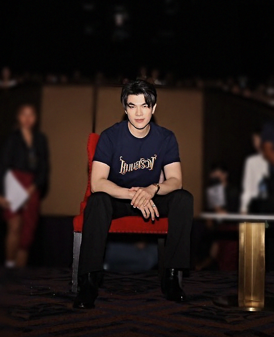 GORGEOUS KING #ManSuangwithMile