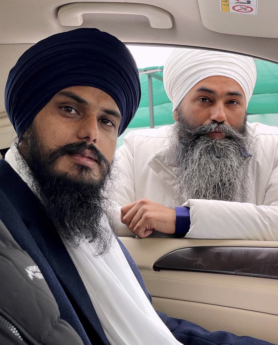 Deepkaur1016's tweet photo. ਪਿੱਛਲੇ ਕੁਝ ਸਮੇਂ ਤੋਂ NSA ਅਧੀਨ ਦਿਬਰੂਗੜ੍ਹ ਜੇਲ੍ਹ ਵਿੱਚ ਬੰਦ ਭਾਈ ਪਪਲਪ੍ਰੀਤ ਸਿੰਘ ਖਿਲਾਫ ਕੁਝ ਬੰਦਿਆ ਵੱਲੋਂ ਬੇ-ਬੁਨਿਆਦ ਪ੍ਰਾਪੇਗੰਡਾ ਕੀਤਾ ਜਾ ਰਿਹਾ। ਸ਼��ੀਦ ਭਾਈ ਅਵਤਾਰ ਸਿੰਘ ਖੰਡੇ ਦਾ ਕਾਤਲ ਪਪਲਪ੍ਰੀਤ ਸਿੰਘ ਨੂੰ ਦੱਸ ਆਪਣੀ ਬੇਅਕਲੀ ਦਾ ਪ੍ਰਦਰਸ਼ਨ ਨਾ ਕਰੋ। ਇਹਨਾਂ ਬਿਨ ਸਿਰ ਪੈਰ ਦੀਆਂ ਗੱਲਾਂ ਦਾ ਕੋਈ ਅਧਾਰ ਨਹੀਂ। https://t.co/GU4f1pjLlJ