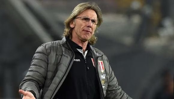 Hinchas Americanos, si queremos UN PROYECTO SERIO y buscar el título Internacional, RICARDO GARECA debe asumir la dirección del equipo. 

¡Que se haga tendencia! 👹👹👹